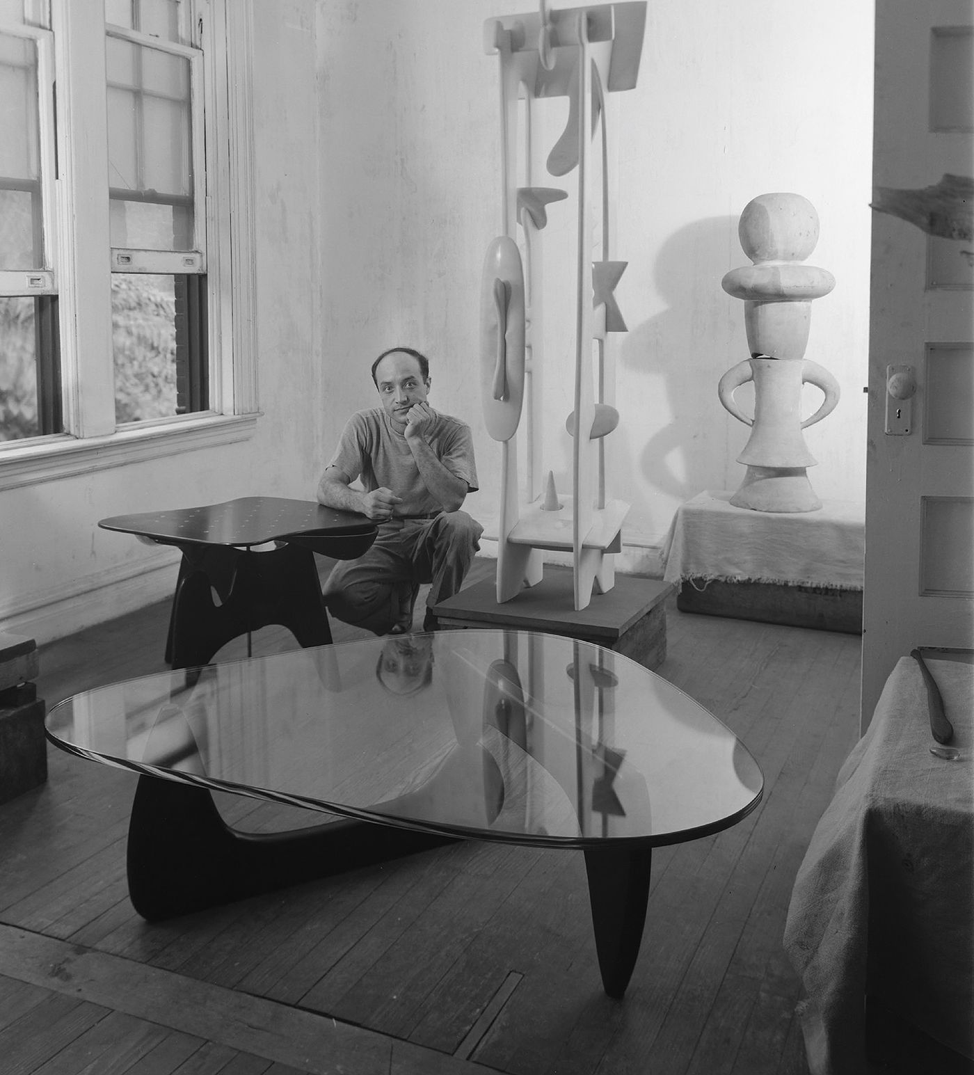 isamu noguchi coffee table